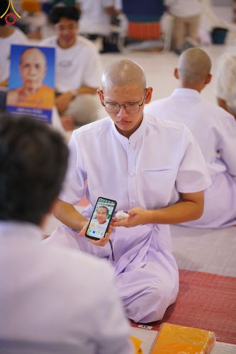 ภาพ No.133951:พิธีขอขมามอบผ้าไตร โครงการบรรพชาสามเณร ศูนย์อบรมวัดพระธรรมกาย ณ วัดพระธรรมกาย วันเสาร์ที่ 6 เมษายน พ.ศ. 2567