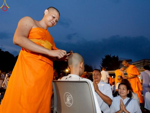 ภาพ No.213704:วันอาทิตย์ที่ 30 มีนาคม พ.ศ. 2568 พิธีตัดปอยผม โครงการหน่อแก้วเปรียญธรรม รุ่นที่ 13 ณ ค่ายจองแชมป์ หมู่กุฏิสามเณรเปรียญธรรม วัดพระธรรมกาย