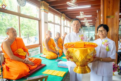 ภาพ No.203423:พิธีทอดผ้าป่าทำนุบำรุงศาสนสถาน ณ วัดปรางค์หลวง ตำบลบางม่วง อำเภอบางใหญ่ จังหวัดนนทบุรี ในโครงการธรรมยาตรา กตัญญูบูชา มหาปูชนียาจารย์ พระมงคลเทพมุนี(สด จนฺทสโร) พระผู้ปราบมาร อนุสรณ์สถาน 7 แห่ง ปีที่ 13 วันที่ 29 มกราคม พ.ศ. 2568