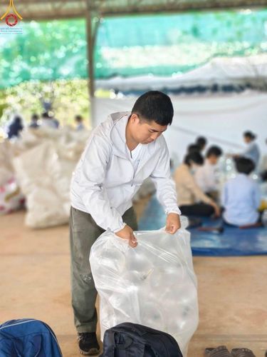 ภาพ No.128681:V.33 รวมพลังเพื่อบางกล่ำ การเตรียมงานของเจ้าหน้าที่หน่วยงานต่างๆ เพื่องานธรรมยาตราอัญเชิญพระบรมสารีริกธาตุ ประดิษฐาน ณ มหารัตนเจดีย์สิริปทุมสวรรค์ (เจดีย์อริยพุทธะ 5 พระองค์) ศูนย์ปฏิบัติธรรมภาคใต้ อ.บางกล่ำ จ.สงขลา ระหว่างวันที่ 9-10 มีนาคม พ.ศ. 2567