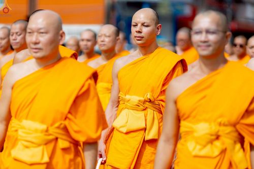 ภาพ No.239219:วันอาทิตย์ที่ 17 สิงหาคม พ.ศ. 2568 พิธีอัญเชิญรูปเหมือนพระมงคลเทพมุนี (สด จันทสโร) ณ ศาลากลางจังหวัดเลย ถึงลานพญานาค สวนสาธารณะกุดป่อง อ.เมือง จ.เลย