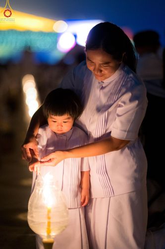 ภาพ No.122264:พิธีจุดประทีปถวายเป็นพุทธบูชา และบูชาธรรมมหาปูชนียาจารย์ พระมงคลเทพมุนี(สด จนฺทสโร) ในโครงการธรรมยาตรา กตัญญูบูชา มหาปูชนียาจารย์ พระมงคลเทพมุนี(สด จนฺทสโร) พระผู้ปราบมาร อนุสรณ์สถาน 7 แห่ง ปีที่ 12 วันที่ 31 มกราคม พ.ศ. 2567 ณ วัดพระธรรมกาย จ.ปทุมธานี (