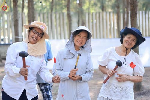 ภาพ No.107004:V.3 ตั้งใจ การเตรียมงาน เก็บงาน การรับบุญของเจ้าหน้าที่หน่วยงานต่างๆ เพื่อโครงการธรรมยาตรา กตัญญูบูชามหาปูชนียาจารย์ พระมงคลเทพมุนี (สด จนฺทสโร) พระผู้ปราบมาร อนุสรณ์สถาน 7 แห่ง ปีที่ 12 ระหว่างวันที่ 2 - 31 มกราคม พ.ศ. 2567