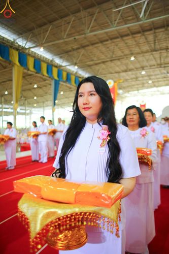 ภาพ No.160167:พิธีทอดผ้าป่าสมทบกฐินวัดพระธรรมกาย และสมทบกฐิน 30,000 วัดทั่วไทย ครั้งที่ 3 ณ สภาธรรมกายสากล วัดพระธรรมกาย วันพฤหัสบดีที่ 10 ตุลาคม พ.ศ. 2567