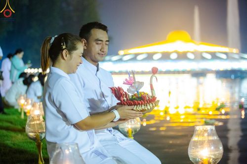 ภาพ No.170342:พิธีลอยกระทงธรรม ณ สระเศรษฐีทะเลบุญ มหาวิหารพระมงคลเทพมุนีฯ วัดพระธรรมกาย วันศุกร์ที่ 15 พฤศจิกายน พ.ศ.2567 (วันเพ็ญ 15 ค่ำ เดือน 12)