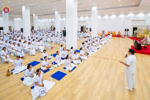 ภาพ No.224258:วันที่ 3-5 พฤษภาคม พ.ศ. 2568  กิจวัตร-กิจกรรมโครงการปฏิบัติธรรมอบรมศีลธรรม “บวชอุบาสิกาแก้ว” ถวายเป็นพระราชกุศล แด่พระบาทสมเด็จพระเจ้าอยู่หัว เนื่องในโอกาสมหามงคล “วันฉัตรมงคล” ณ วัดพระธรรมกาย อ.คลองหลวง จ.ปทุมธานี