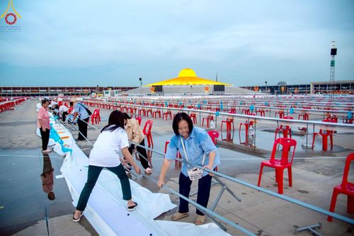ภาพ No.218822:วันศุกร์ที่ 18 เมษายน พ.ศ. 2568 การเตรียมงานในลานธรรม , พระมหาธรรมกายเจดีย์ เพื่องานวันคุ้มครองโลก 22 เมษายน พ.ศ. 2568