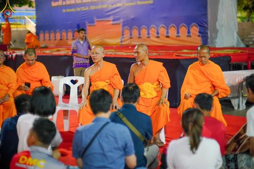 ภาพ No.126815:V.30 เต็มที่ เพื่อโคราช การเตรียมงาน ปฏิบัติงาน และเก็บงาน ของเจ้าหน้าที่หน่วยงานต่างๆ ทุกภาคส่วน เพื่อพิธีทำบุญเมืองนครราชสีมา ฉลอง 556 ปี ตักบาตรพระ 10,000 รูป ในวันเสาร์ที่ 2 มีนาคม พ.ศ.2567 ณ อนุสาวรีย์ท้าวสุรนารี จ.นครราชสีมา จัดโดย คณะสงฆ์จังหวัดนค