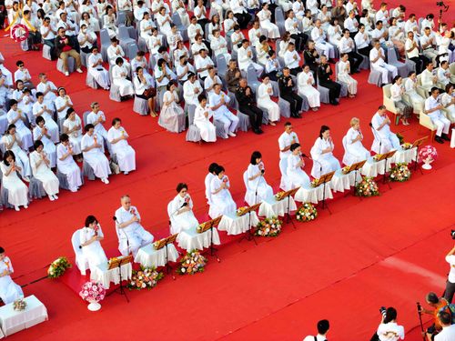 ภาพ No.312597:วันอาทิตย์ที่ 8 มีนาคม พ.ศ.2569 ทำบุญเมืองนครราชสีมา 558 ปี ตักบาตรพระ 10,000 รูป