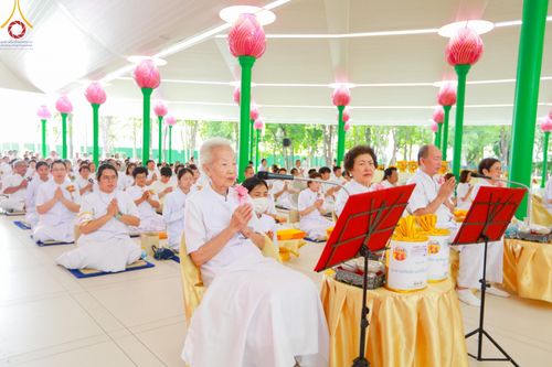 ภาพ No.136319:พิธีอุปสมบทสามเณรเตรียมสถาบันธรรมชัย รุ่นที่ 21 ณ โบสถ์พระไตรปิฏก วัดพระธรรมกาย วันเสาร์ที่ 4 พฤษภาคม พ.ศ.2567