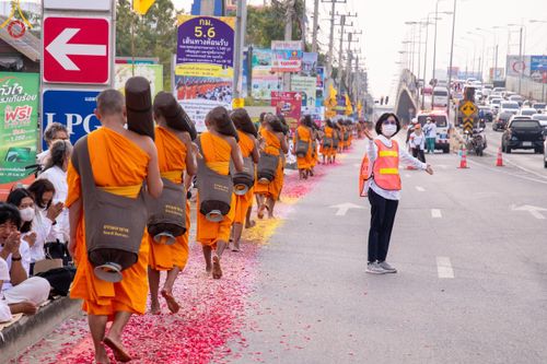 ภาพ No.121815:V.22 ต่อไป การเตรียมงาน เก็บงาน การรับบุญของเจ้าหน้าที่หน่วยงานต่างๆ เพื่อโครงการธรรมยาตรา กตัญญูบูชา มหาปูชนียาจารย์ พระมงคลเทพมุนี (สด จนฺทสโร) พระผู้ปราบมาร อนุสรณ์สถาน 7 แห่ง ปีที่ 12 ระหว่างวันที่ 2 - 31 มกราคม พ.ศ.2567