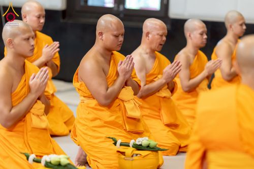 ภาพ No.223784:วันอาทิตย์ที่ 11 พฤษภาคม พ.ศ. 2568 พิธีอุปสมบทสามเณรเปรียญธรรมอุปสมบทอุทิศชีวิต 9 รูป อุบาสก 1 ท่าน ณ อุโบสถพระไตรปิฏกวัดพระธรรมกาย