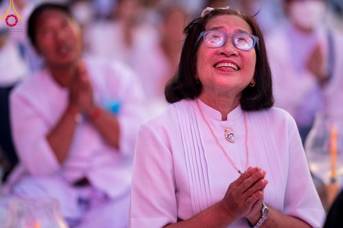 ภาพ No.109618:พิธีจุดประทีปถวายเป็นพุทธบูชา และบูชาธรรมมหาปูชนียาจารย์ วันที่ 10 มกราคม พ.ศ. 2567 ณ อนุสรณ์สถานคลองบางนางแท่น อ.สามพราน จ.นครปฐม