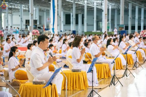 ภาพ No.88183:พิธีมุทิตาสักการะ เปรียญธรรม 9,6,3 และบาลีศึกษา 6,3  พิธีมอบดวงแก้วสามเณรทรงบาลีไวยากรณ์ วันอาทิตย์ 17 กันยายน พ.ศ. 2566 ณ สภาธรรมกายสากล วัดพระธรรมกาย