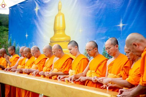 ภาพ No.261100:วันอังคารที่ 14 ตุลาคม พ.ศ. 2568 พิธีทอดกฐินสามัคคี "สร้างองค์พระเจดีย์เพื่อสร้างสันติภาพโลก" ขนาดหน้าตัก 10 เมตร ณ ศูนย์ปฏิบัติธรรมระยอง(บ้านช่องลม) ตำบลบางบุตร อำเภอบ้านค่าย จังหวัดระยอง