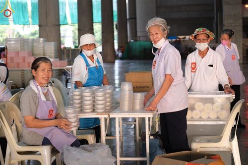 ภาพ No.120891:V.20 เป็นปลื้ม การเตรียมงาน เก็บงาน การรับบุญของเจ้าหน้าที่หน่วยงานต่างๆ เพื่อโครงการธรรมยาตรา กตัญญูบูชา มหาปูชนียาจารย์ พระมงคลเทพมุนี (สด จนฺทสโร) พระผู้ปราบมาร อนุสรณ์สถาน 7 แห่ง ปีที่ 12 ระหว่างวันที่ 2 - 31 มกราคม พ.ศ.2567