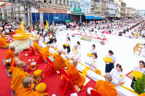 ภาพ No.245293:วันอาทิตย์ที่ 14 กันยายน พ.ศ. 2568 ตักบาตรพระ 555 รูป มหากุศล  น้อมถวายเป็นพุทธบูชา ณ หอนาฬิกาเบตง อ.เบตง จ.ยะลา