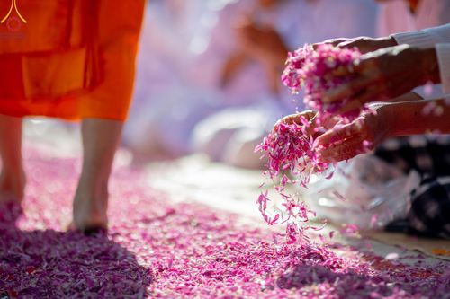 ภาพ No.193302:พิธีต้อนรับพระธรรมยาตรา ณ อนุสรณ์สถาน สถานที่เกิดในเพศสมณะ วัดสองพี่น้อง อำเภอสองพี่น้อง จังหวัดสุพรรณบุรี ในโครงการธรรมยาตรา กตัญญูบูชา มหาปูชนียาจารย์ พระมงคลเทพมุนี(สด จนฺทสโร) พระผู้ปราบมาร อนุสรณ์สถาน 7 แห่ง ปีที่ 13 วันที่ 11 มกราคม พ.ศ. 2568