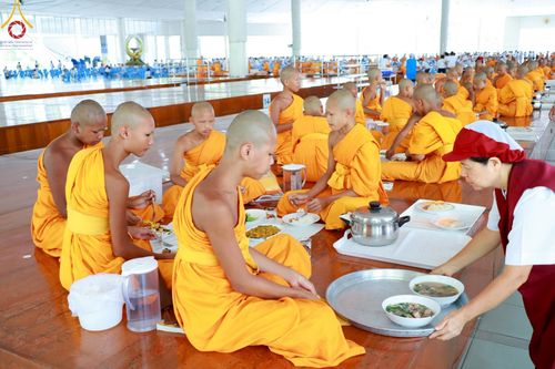 ภาพ No.213314:วันศุกร์ที่ 28 มีนาคม พ.ศ. 2568 (วันพระ แรม 15 ค่ำ เดือน 4) พิธีบุพเปตพลี ครั้งที่ 161 ร่วมอุทิศบุญแด่หมู่ญาติที่ล่วงลับไปแล้ว และสืบทอดอายุพระพุทธศาสนา ณ หอฉันคุณยายอาจารย์ฯ วัดพระธรรมกาย