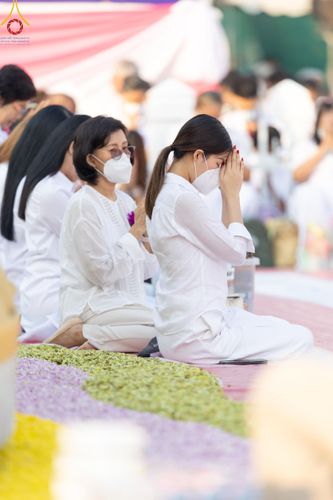ภาพ No.116084:พิธีตักบาตรพระธรรมยาตรา ณ อนุสรณ์สถานลำดับที่ 4 สถานที่เกิดด้วยกายธรรม วัดโบสถ์(บน) จ.นนทบุรี วันที่ 21 มกราคม พ.ศ. 2567