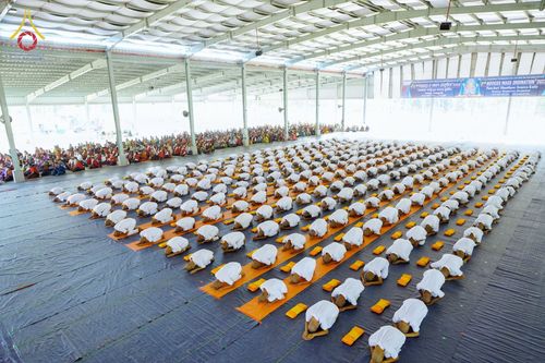 ภาพ No.75972:พิธีบรรพชาสามเณร ณ วัดปันชารี สันติปูร์ อรัญกฏิ เมืองคาร์กาชารี ประเทศบังกลาเทศ วันที่ 10 กุมภาพันธ์ พ.ศ. 2566