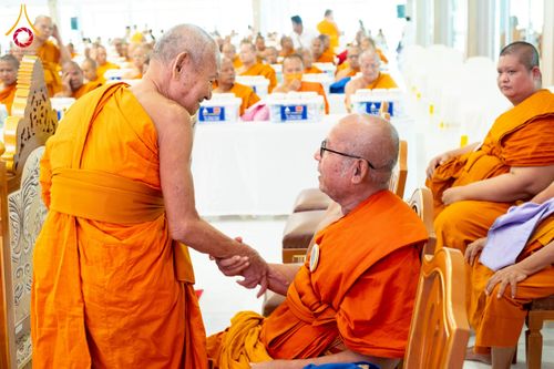 ภาพ No.225966:วันเสาร์ที่ 24 พฤษภาคม พ.ศ. 2568 พิธีถวายสังฆทาน 323 วัด ปีที่ 21 ครั้งที่ 177 พิธีมอบกองทุนหนุนแรงใจช่วยครูใต้ ปีที่ 18 ครั้งที่ 141 และพิธีทำบุญอุทิศส่วนกุศลให้ผู้วายชนม์ ณ ศูนย์ปฏิบัติธรรมภาคใต้ จ.สงขลา