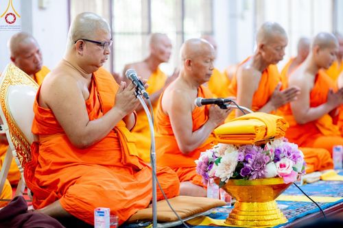 ภาพ No.195245:พิธีทอดผ้าป่าทำนุบำรุงศาสนสถาน ณ วัดพรสวรรค์ ต.หนองบ่อ อ.สองพี่น้อง จ.สุพรรณบุรี ในโครงการธรรมยาตรา กตัญญูบูชา มหาปูชนียาจารย์ พระมงคลเทพมุนี(สด จนฺทสโร) พระผู้ปราบมาร อนุสรณ์สถาน 7 แห่ง ปีที่ 13 วันที่ 13 มกราคม พ.ศ. 2568