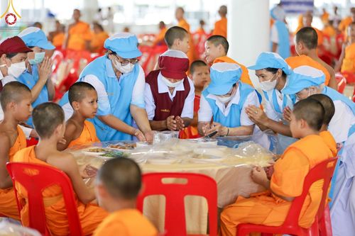 ภาพ No.150626:V.44 เพื่อพ่อ ภาพเตรียมงาน ปฎิบัติงาน ของเจ้าหน้าที่ อาสาสมัคร ทุกสถานะ เพื่อความสำเร็จ ในงานวันธรรมชัย วันอังคารที่ 27 สิงหาคม พ.ศ. 2567