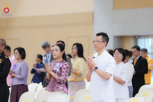 ภาพ No.196090:ผู้ว่าปทุมฯ เปิดงานวันครู ครั้งที่ 69 พ.ศ. 2568 จังหวัดปทุมธานี “เรียนดี มีความสุข : ครูไทยร่วมใจปฏิวัติการศึกษา เด็กฉลาดคิด ฉลาดทำ” ณ วัดพระธรรมกาย - รวมใจระลึกถึงพระคุณบูรพาจารย์ ยกย่องเชิดชูเกียรติผู้ประกอบวิชาชีพทางการศึกษาที่ประกอบคุณงามความดี 