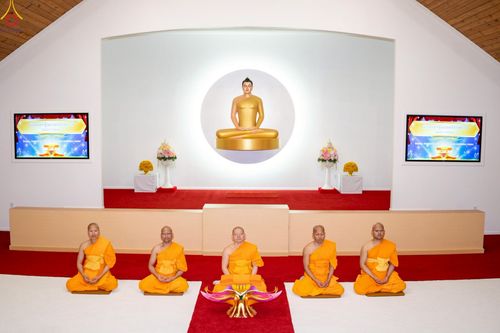 ภาพ No.262786:วันที่ 19 ตุลาคม พ.ศ. 2568 กฐินบรมจักรพรรดิ สมปรารถนา ณ วัดพระธรรมกายมินเนโซต้า ประเทศสหรัฐอเมริกา 