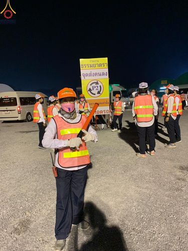 ภาพ No.110037:V.8 พลังทีม การเตรียมงาน เก็บงาน การรับบุญของเจ้าหน้าที่หน่วยงานต่างๆ เพื่อโครงการธรรมยาตรา กตัญญูบูชามหาปูชนียาจารย์ พระมงคลเทพมุนี (สด จนฺทสโร) พระผู้ปราบมาร อนุสรณ์สถาน 7 แห่ง ปีที่ 12 ระหว่างวันที่ 2 - 31 มกราคม พ.ศ.2567