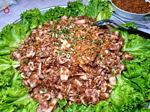 ภาพ No.202347:พิธีถวายภัตตาหารเป็นสังฆทาน แด่พระธรรมยาตรา ณ วัดพระธรรมกาย ตำบลคลองสาม อำเภอคลองหลวง จังหวัดปทุมธานี ในโครงการธรรมยาตรา กตัญญูบูชา มหาปูชนียาจารย์ พระมงคลเทพมุนี(สด จนฺทสโร) พระผู้ปราบมาร อนุสรณ์สถาน 7 แห่ง ปีที่ 13 วันที่ 27 มกราคม พ.ศ. 2568