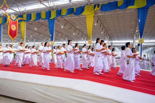 ภาพ No.154543:พิธีทอดผ้าป่าสมทบกฐินวัดพระธรรมกาย และสมทบกฐิน 30,000 วัดทั่วไทย ครั้งที่ 2 ณ สภาธรรมกายสากล วัดพระธรรมกาย วันอังคารที่ 17 กันยายน พ.ศ. 2567
