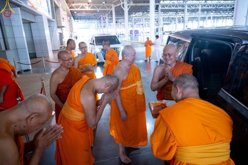 ภาพ No.57999:พิธีมุทิตาสักการะพระสังฆาธิการ ผู้ที่ได้รับพระราชทานเลื่อนและตั้งสมณศักดิ์ ปีพุทธศักราช 2567 วันอาทิตย์ที่ 28 เมษายน พ.ศ. 2567 ณ วัดพระธรรมกาย จ.ปทุมธานี