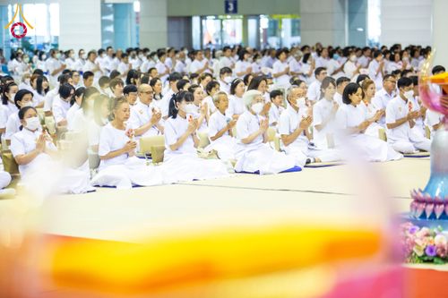 ภาพ No.134088:พิธีบูชาข้าวพระ  ในวันอาทิตย์ต้นเดือนที่ 7 เมษายน พ.ศ. 2567 ณ วัดพระธรรมกาย จ.ปทุมธานี