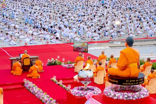 ภาพ No.252937:วันที่ 10 ตุลาคม พ.ศ. 2568 พิธีปลูกต้นทรัพย์บานชื่น ณ ลานธรรม วัดพระธรรมกาย