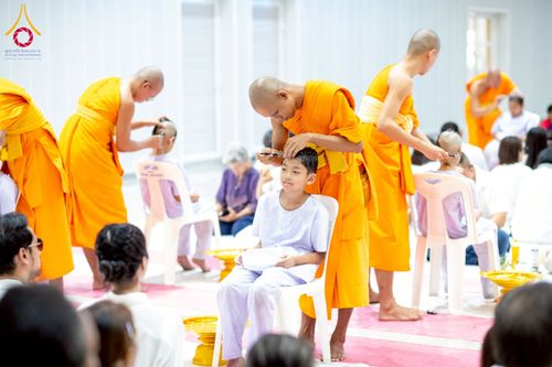 ภาพ No.213583:วันเสาร์ที่ 29 มีนาคม พ.ศ. 2568 พิธีปลงผม โครงการสามเณรยุวธรรมทายาท รุ่นที่ 33 โครงการสามเณรมัชฌิมธรรมทายาท รุ่นที่ 29 ณ ห้องปฏิบัติธรรมวิหารคด คอร์ 13 วัดพระธรรมกาย