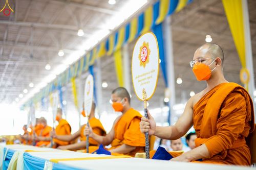 ภาพ No.85407:พิธีถวายมหาสังฆทานคณะสงฆ์ 2000 กว่าวัดทั่วประเทศปีที่ 23, พิธีถวายไทยธรรมคณะสงฆ์ 323 วัด 4 จังหวัดชายแดนภาคใต้, พิธีมอบปัจจัยช่วยเหลือครู 4 จังหวัดชายแดนภาคใต้ ณ สภาธรรมกายสากล วัดพระธรรมกาย ในวันสมาธิโลก อาทิตย์ที่ 6 สิงหาคม พ.ศ. 2566