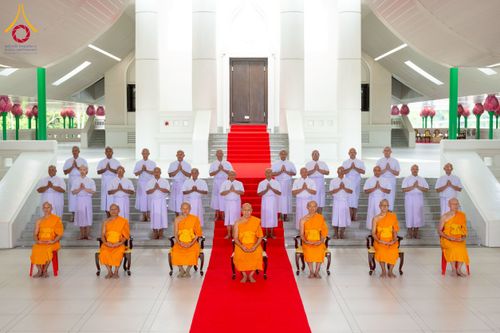 ภาพ No.244731:วันเสาร์ที่ 6 กันยายน พ.ศ. 2568 พิธีขอขมา-รับผ้าไตรของนาคธรรมทายาท โครงการอุปสมบทหมู่บูชาธรรมครบรอบ 108 ปี  วันครูผู้ค้นพบวิชชาธรรมกาย ณ โบสถ์พระไตรปิฎก วัดพระธรรมกาย