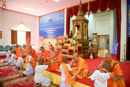 ภาพ No.216412:วันเสาร์ที่ 5 เมษายน พ.ศ. 2568 พิธีขอบรรพชา พิธีขอสรณคมน์และศีล พิธีขอนิสสัย พิธีถวายบาตร ในโครงการบรรพชาสามเณรฟื้นฟูพระพุทธศาสนาทั่วไทย  ณ วัดพระพุทธบาท ราชวรมหาวิหาร ต.ขุนโขลน อ.พระพุทธบาท จ.สระบุรี