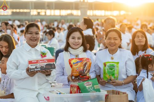 ภาพ No.187779:พิธีตักบาตรฉลองพระใหม่ ต้อนรับพุทธศักราช 2568 ณ ลานธรรมพระมหาธรรมกายเจดีย์ วัดพระธรรมกาย จ.ปทุมธานี วันที่ 1 มกราคม พ.ศ. 2568