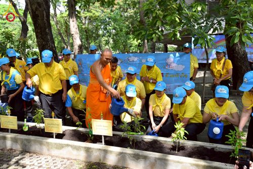 ภาพ No.226766:กิจกรรมจิตอาสาพัฒนา “เราทำความ ดี ด้วยหัวใจ” เนื่องในโอกาสวันพระบาทสมเด็จพระปกเกล้าเจ้าอยู่หัว ณ วัดพระธรรมกาย อ.คลองหลวง จ.ปทุมธานี วันพุธที่ 28 พฤษภาคม พ.ศ. 2568