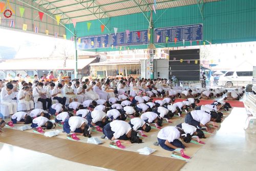 ภาพ No.199304:พิธีทอดผ้าป่าทำนุบำรุงศาสนสถาน ณ วัดลำพญา ตำบลลำพญา อำเภอบางเลน จังหวัดนครปฐม ในโครงการธรรมยาตรา กตัญญูบูชา มหาปูชนียาจารย์ พระมงคลเทพมุนี(สด จนฺทสโร) พระผู้ปราบมาร อนุสรณ์สถาน 7 แห่ง ปีที่ 13 วันที่ 21 มกราคม พ.ศ. 2568