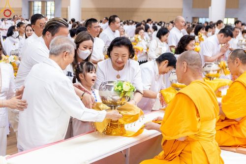 ภาพ No.206935:พิธีถวายโคมมาฆประทีป น้อมถวายเป็นพุทธบูชา แด่คณะพระภิกษุ สามเณร วัดพระธรรมกาย วันอาทิตย์ที่ 9 กุมภาพันธ์ พ.ศ. 2568 ณ ห้องแก้วสารพัดนึก 2 สภาธรรมกายสากล วัดพระธรรมกาย จังหวัดปทุมธานี