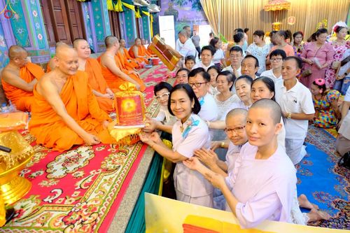 ภาพ No.257453:วันที่ 12 ตุลาคม พ.ศ. 2568 พิธีทอดกฐินสามัคคีทั่วไทย 30,000 วัด โดยคณะศิษยานุศิษย์ บูชาธรรม 81 ปี หลวงพ่อธัมมชโย ณ วัดช่องลม กรุงเทพมหานคร