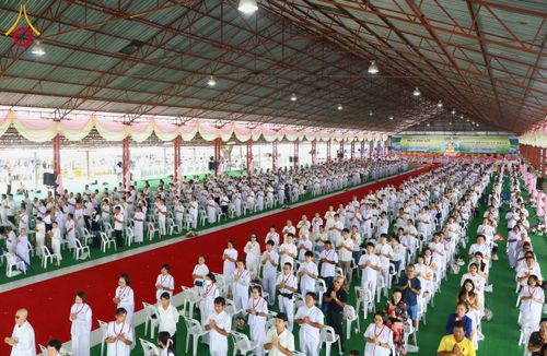 ภาพ No.162008:พิธีทอดผ้าป่า ในวันออกพรรษา ณ พุทธอุทยานนานาชาติ จังหวัดหนองคาย วันพฤหัสบดีที่ 17 ตุลาคม พ.ศ. 2567