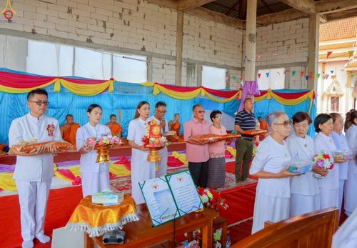 ภาพ No.264193:วันที่ 21 ตุลาคม พ.ศ. 2568 พิธีทอดกฐินสามัคคีทั่วไทย 30,000 วัด โดยคณะศิษยานุศิษย์ บูชาธรรม 81 ปี หลวงพ่อธัมมชโย ณ วัดสว่างโพธิ์ศรี ตำบลยางคำ อำเภอหนองเรือ จังหวัดขอนแก่น