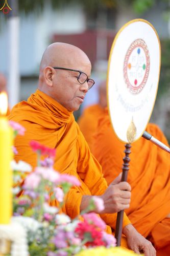 ภาพ No.235123:วันอาทิตย์ที่ 27 กรกฎาคม พ.ศ. 2568 พิธีตักบาตรพระ1,000 รูป ทำบุญเมืองพัทลุง ประธานสงฆ์ พระปริยัติวชิโรดม  เจ้าคณะจังหวัดพัทลุง ประธานฆราวาส นายรัฐศาสตร์ ชิดชู  ผู้ว่าราชการจังหวัดพัทลุง