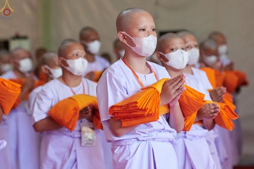 ภาพ No.67973:พิธีบรรพชาสามเณรธรรมทายาท ณ บรมพุทโธ ประเทศอินโดนีเซีย วันที่ 17 ธันวาคม พ.ศ. 2565