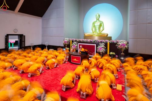 ภาพ No.92426:พิธีกรานกฐิน วันอาทิตย์ที่ 5 พฤศจิกายน พ.ศ. 2566 (แรม 7 ค่ำ เดือน 11) ณ อุโบสถ วัดพระธรรมกาย